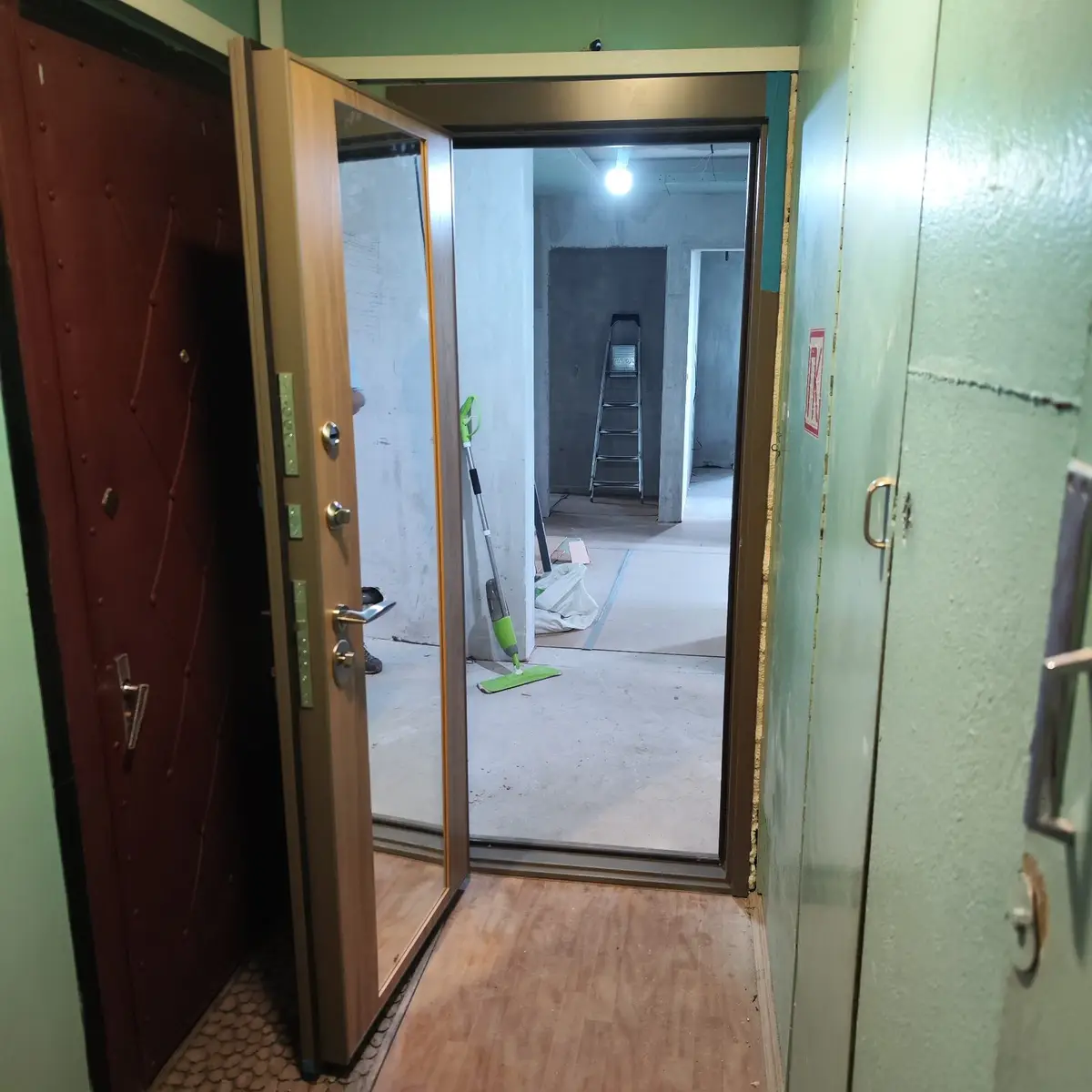 Металлическая входная дверь в квартиру Armora 2591, серия Премиум, фото 8